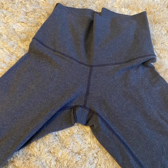 Lululemon high waisted crop leggings - Picture 2 of 4